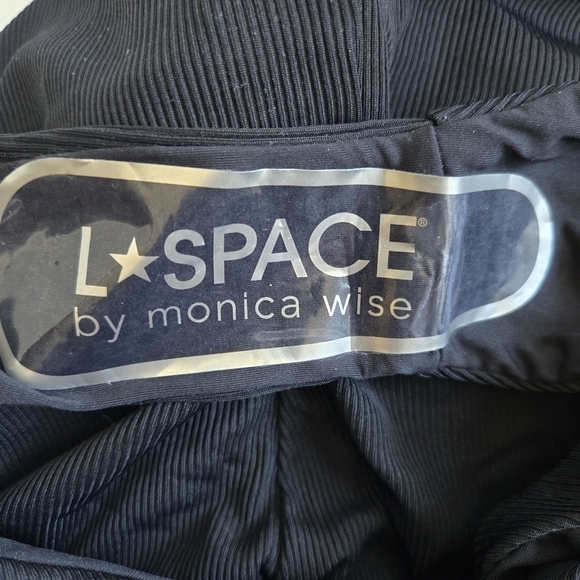 New L*Space Phoebe Classic Ribbed Black One Piece Swimsuit NWT Size 4/XS - Picture 13 of 13